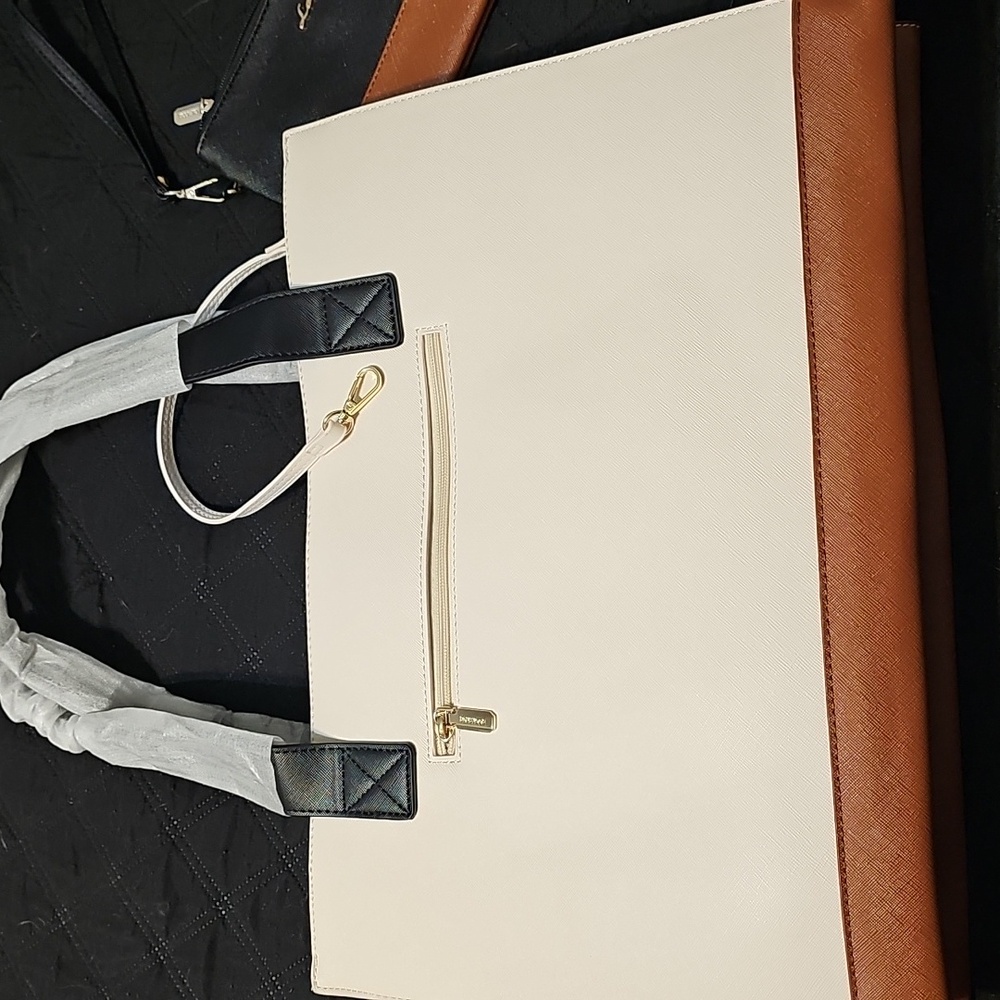 Nwt Elegant Black and Tan Handbag Set - Picture 7 of 7